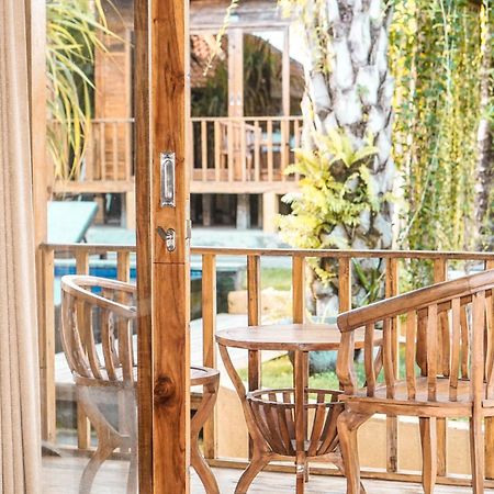 Ferienwohnung Ocho Bali Surf Camp Uluwatu Exterior foto