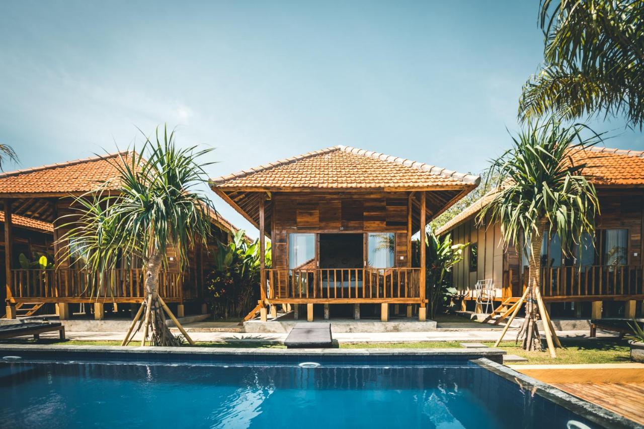 Ferienwohnung Ocho Bali Surf Camp Uluwatu Exterior foto