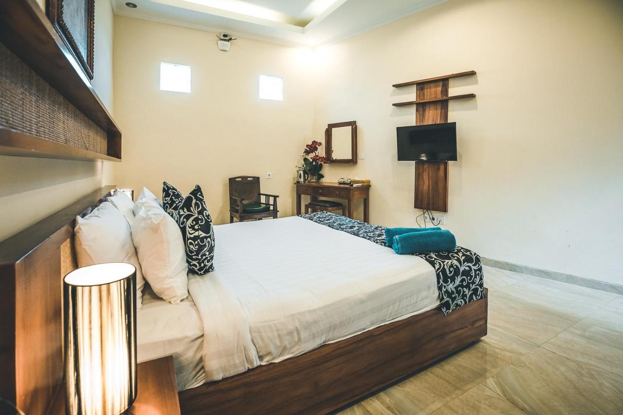 Ferienwohnung Ocho Bali Surf Camp Uluwatu Exterior foto